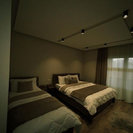 Vila Alpini Razem ภายนอก รูปภาพ