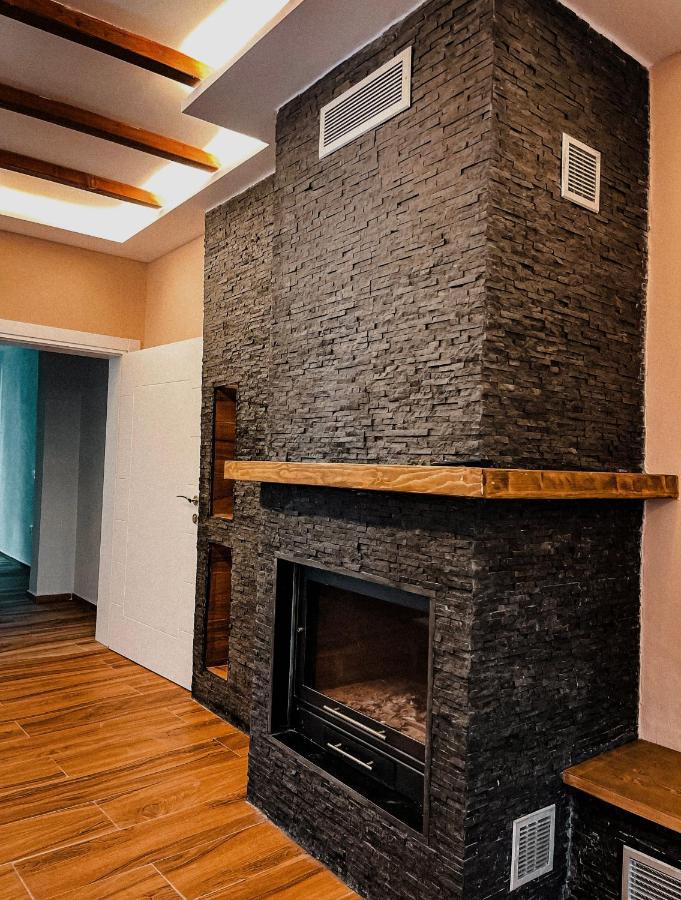 Vila Alpini Razem ภายนอก รูปภาพ