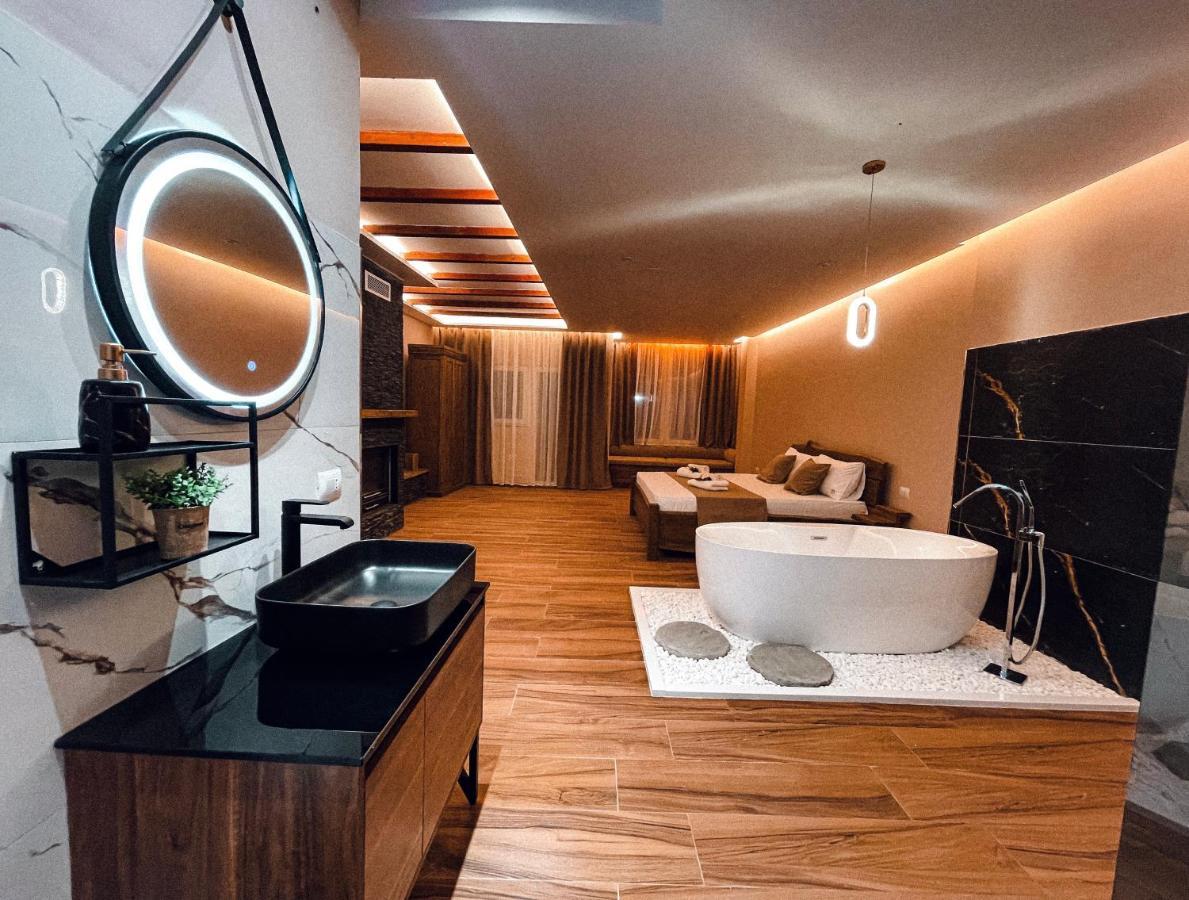 Vila Alpini Razem ภายนอก รูปภาพ