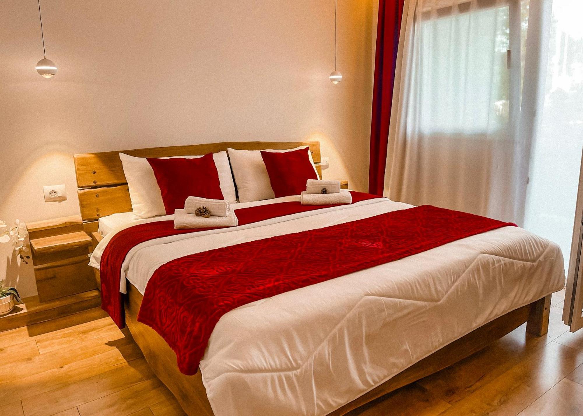 Vila Alpini Razem ภายนอก รูปภาพ