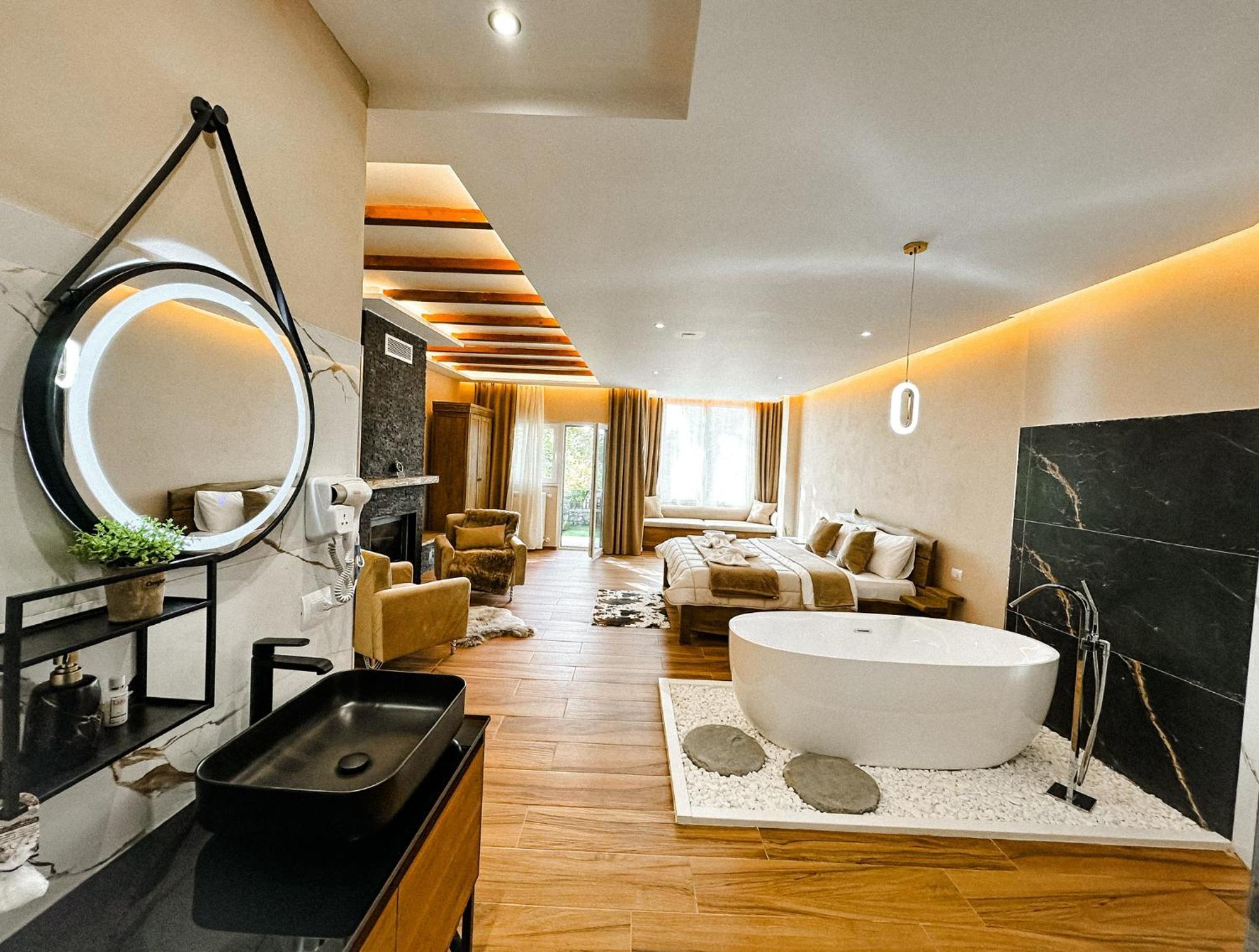 Vila Alpini Razem ภายนอก รูปภาพ